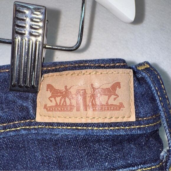 EUC Women’s Levi’s 515 Boot Cut Jeans size 10 Short Dark Wash - Picture 3 of 6